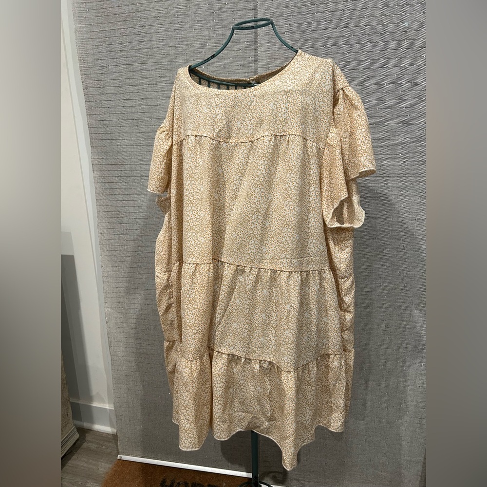 Flowy Boutique (1X) Flowered Tunic